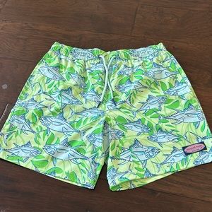 Vineyard yards swim shorts men size adult small